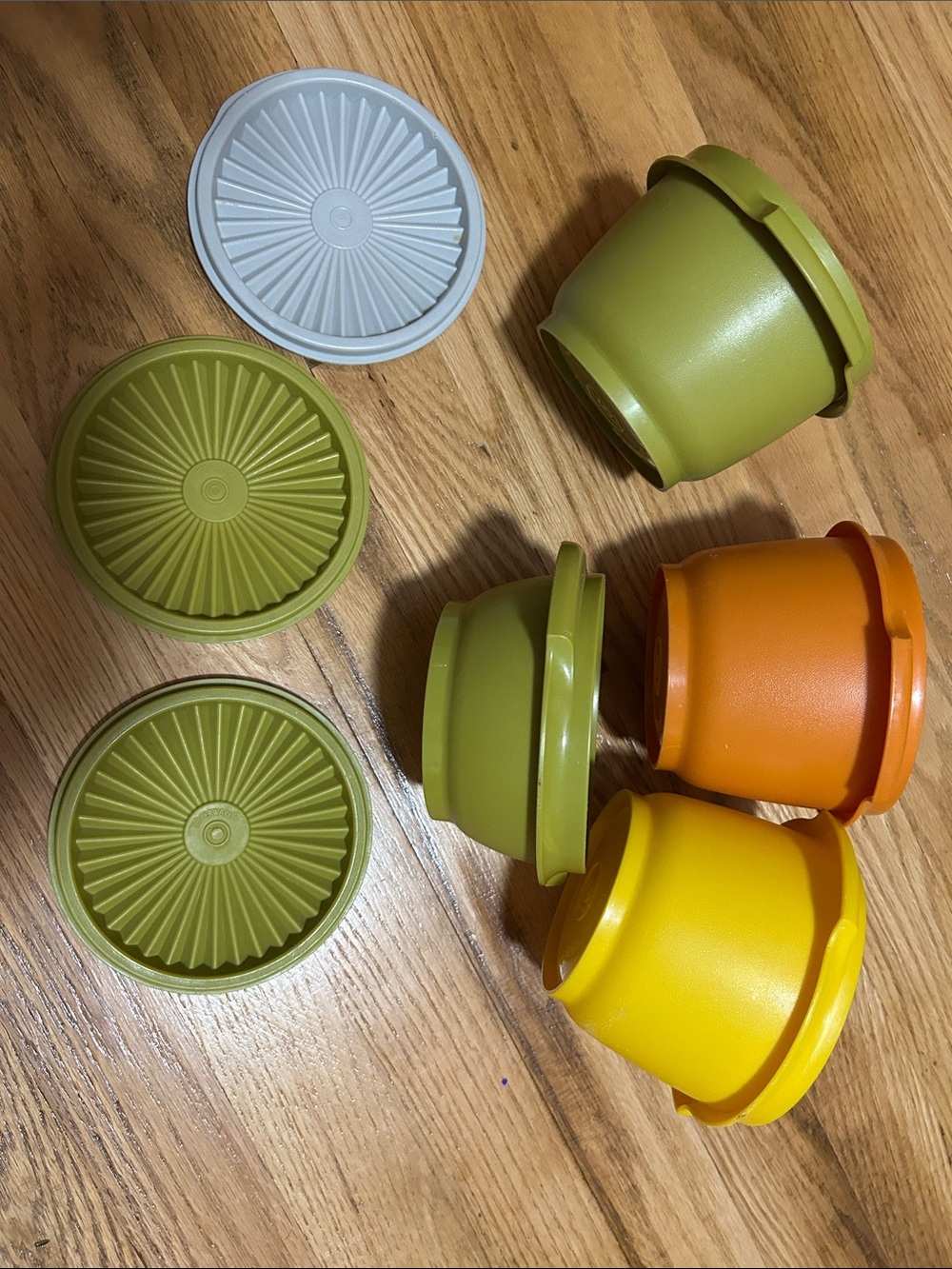 Kitchen/Tupperware/plastic/organization - Picture 3 of 3